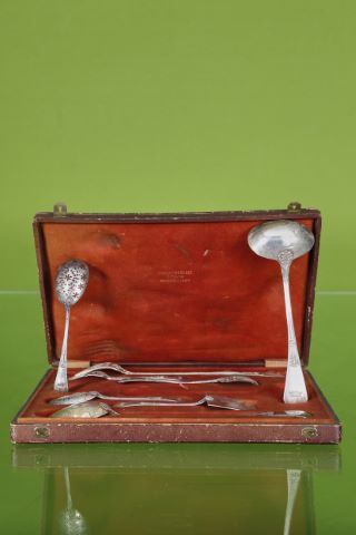 Nécessaire à hors d’œuvres, 8 pièces