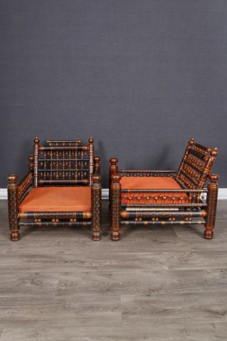 Paire de fauteuils bas