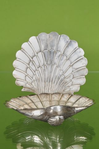 Paire de coupes coquillages