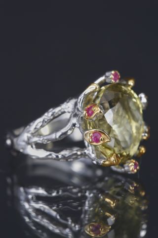 Cocktail ring