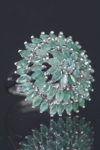 Bague dôme à gradins