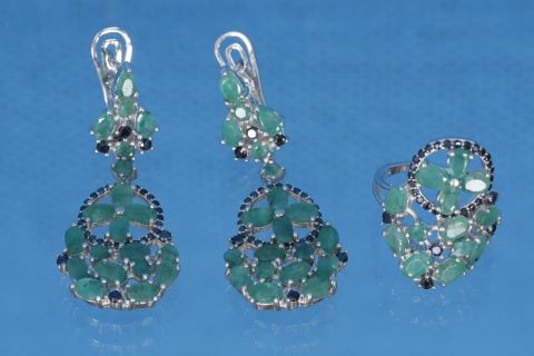 Parure comprenant 1 paire de pendants d’oreilles...