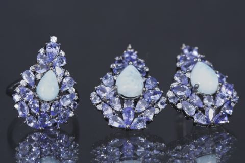 Parure goutte d’eau comprenant 1 bague et 1 paire de…
