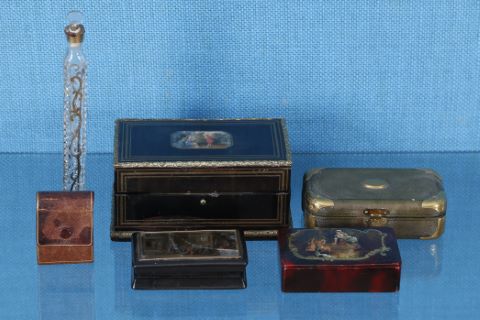 Ensemble d’objets de vitrine
