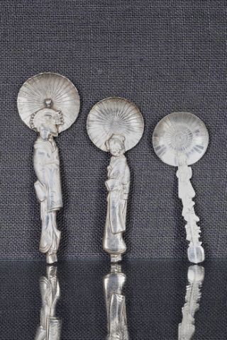 3 cuillères décoratives