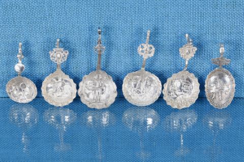 6 cuillères