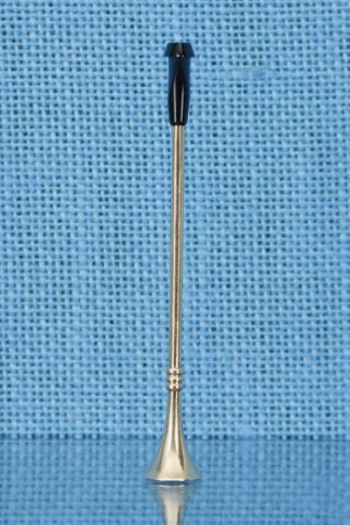 Porte-cigarette en forme de trompette
