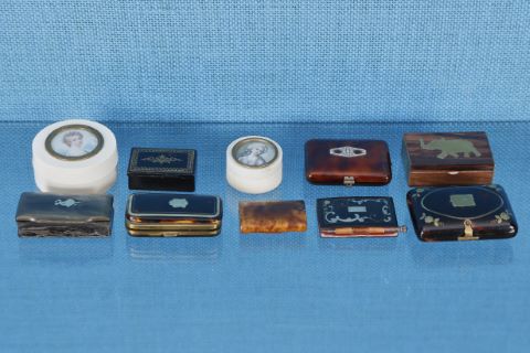 10 petites boîtes