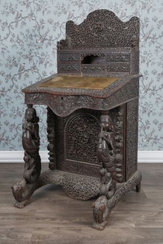 Rare bureau Davenport