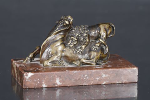 Dans le goût de Susini Lion attaquant un taureau