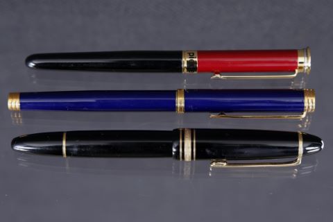 Montblanc, Waterman et Pierre Cardin 3 stylos...