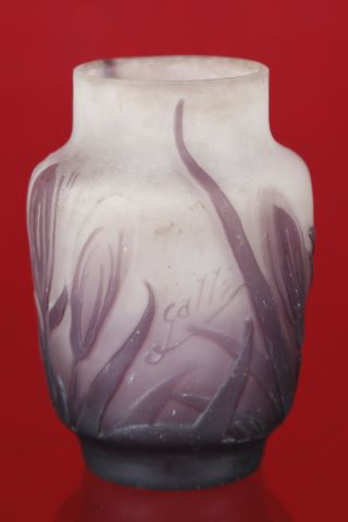Vase tronçonique à col resserré