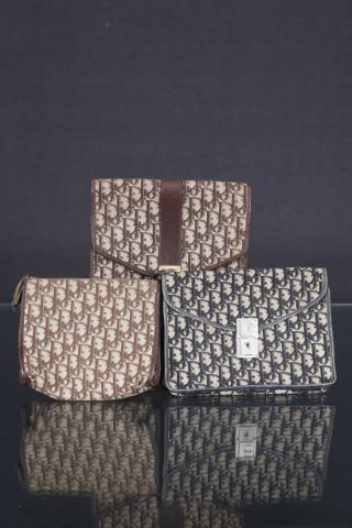 3 pochettes