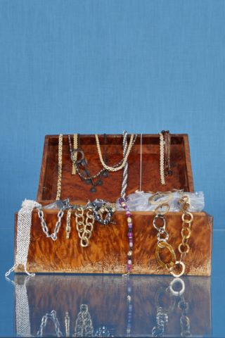 Très important ensemble de bijoux fantaisie