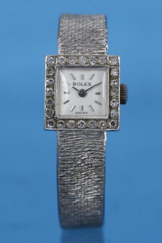 Montre bracelet de femme Art Déco