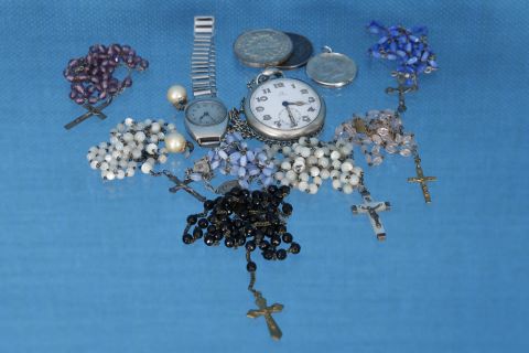 Ensemble de bijoux et montres