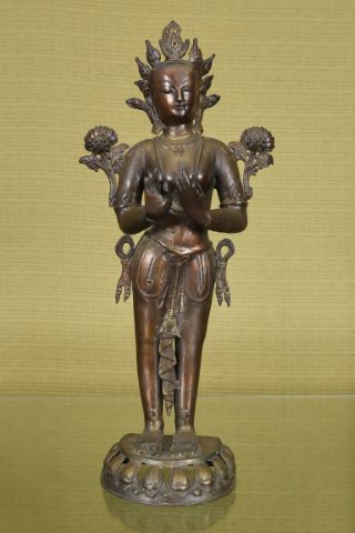 Bouddha debout