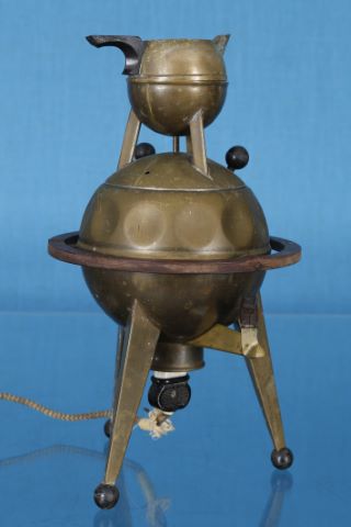 #USSR Samovar soviétique électrique représentant...