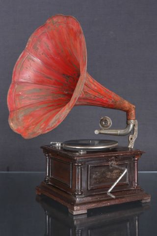 Gramophone à piston