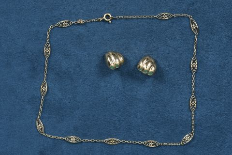 Collier + boucles d’oreilles