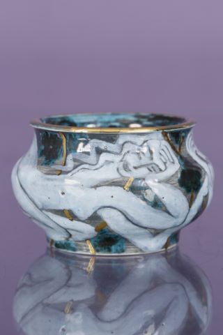 Coupe à col resserré