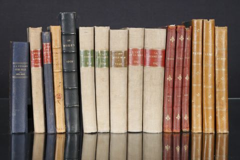 Très important fonds de magazines de mode