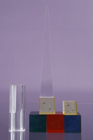 Travail français des années 1970 Cubes,...