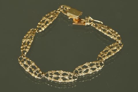 Bracelet