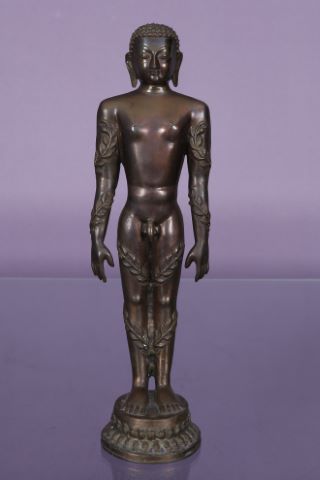 Bouddha debout