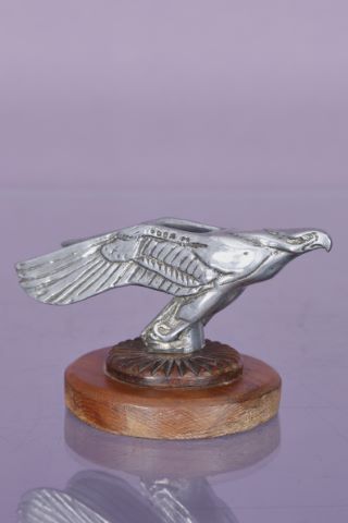 Mascotte de radiateur de Chenard & Walcker Aigle 4