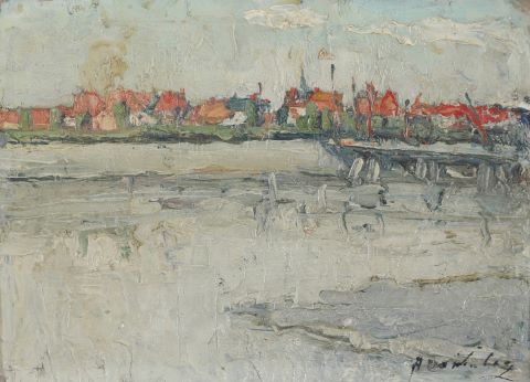 Vue d’une ville au bord de l’eau