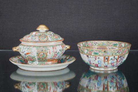 Soupière couverte et son dormant ovale + grande coupe