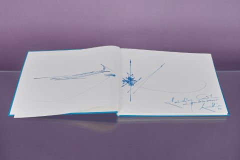 Catalogue de l’exposition “Mathieu” au Palais des Papes d’Avignon