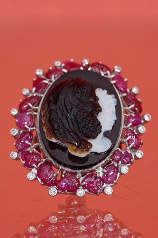 Broche