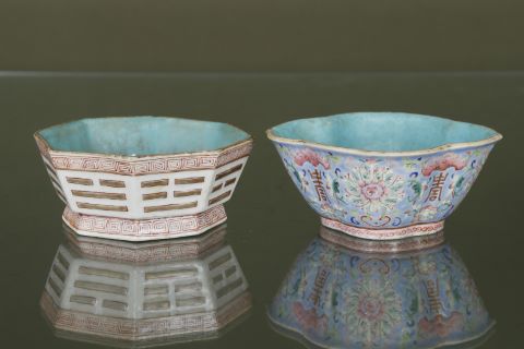 Deux coupes en porcelaine