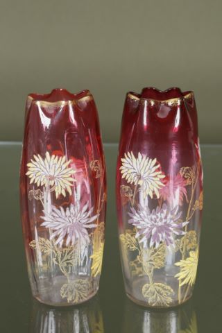 Paire de vases à col polylobé