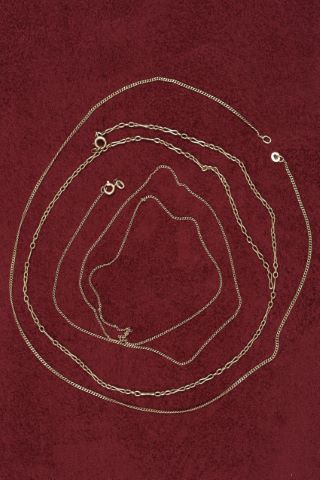 3 chaînes