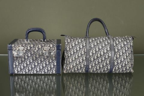 1 sac + 1 vanity