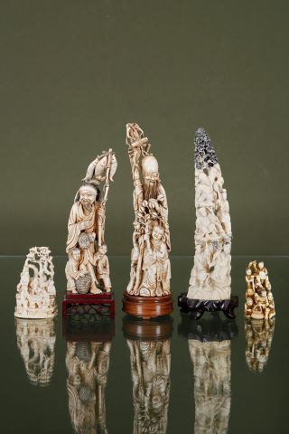 5 groupes en ivoire sculpté