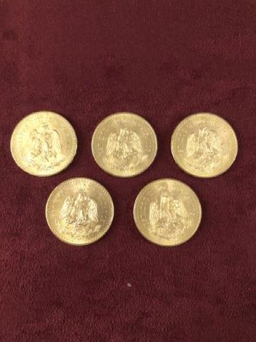 5 pièces de 50 pesos