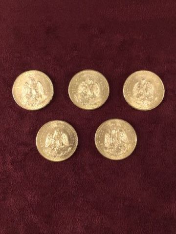 5 pièces de 50 pesos