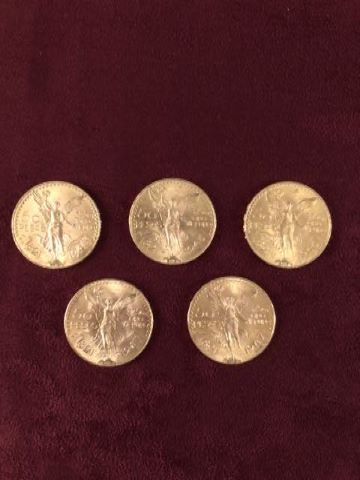 5 pièces de 50 pesos