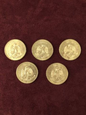 5 pièces de 50 pesos
