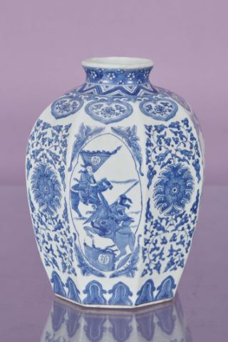 Chine Vase à pans