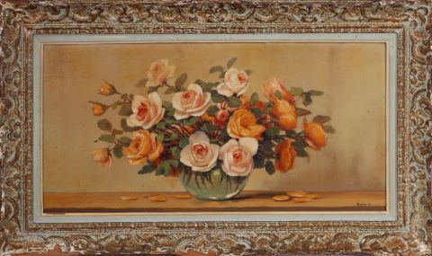 Nature morte au bouquet de roses dans un vase sur…