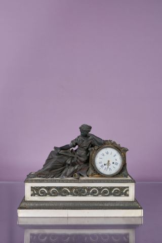 Large pendule dite “à la Geoffrin”’