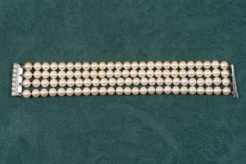 Bracelet manchette à 4 rangs de perles de culture