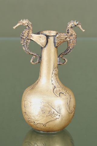 Vase Hippocampes