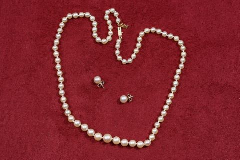 Parure comprenant 1 collier de perles de culture en chute…