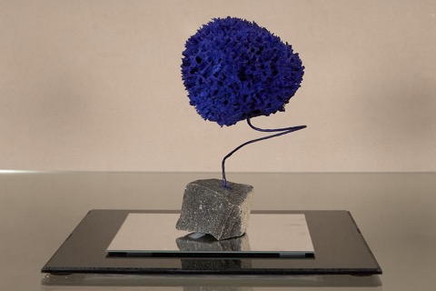 Éponge - Hommage à Yves Klein